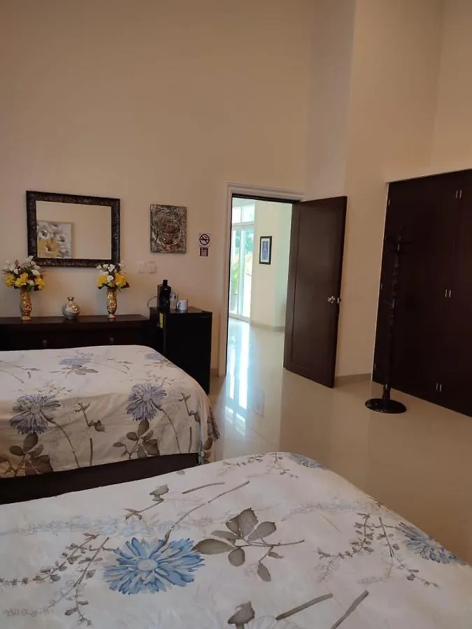 Villa Segovia Cozumel Bed and breakfast